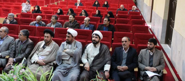 با حضور سرپرست و مسئولان مدیریت استان تهران برگزار شد
اولین نشست هم اندیشی مسئولان مدیریت استانی با اساتید پردیس شهید چمران