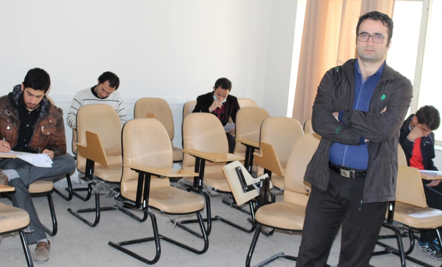 امور فرهنگی پردیس شهید چمران با همکاری بسیج دانشجویی به مناسبت هفته معلم برگزار می کند