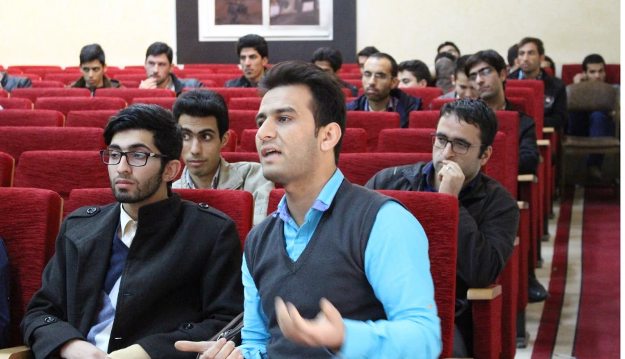 نشست نقش قصه در تفکر انتقادی، خلاق و مراقبتی با حضور مسئولان پردیس شهید چمران و کارشناسان برگزار شد.