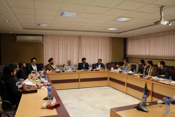 دعوت از اساتید با تجربه و علاقمند برای دوره‏های آموزشی و مهارتی