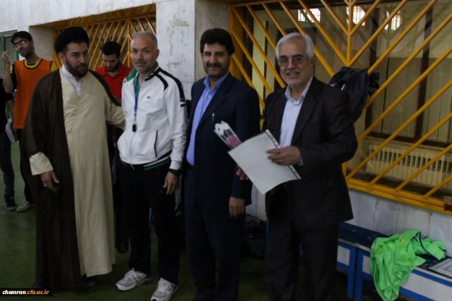 به مناسبت گرامی داشت روز و تکریم مقام معلم