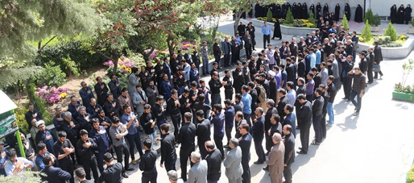 برگزاری  مراسم عزاداری سرور وسالارشهیدان امام حسین ( ع ) درسازمان مرکزی با حضور دانشجویان وکارکنان پردیس شهید چمران 2