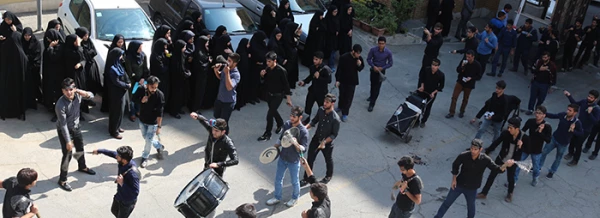 برگزاری  مراسم عزاداری سرور وسالارشهیدان امام حسین ( ع ) درسازمان مرکزی با حضور دانشجویان وکارکنان پردیس شهید چمران 2