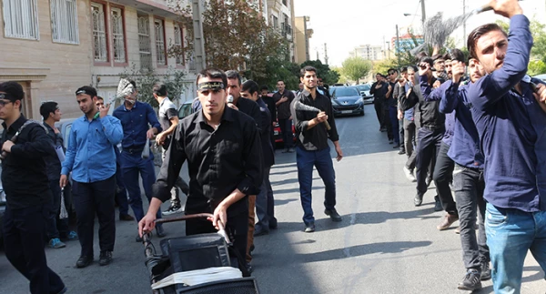 برگزاری  مراسم عزاداری سرور وسالارشهیدان امام حسین ( ع ) درسازمان مرکزی با حضور دانشجویان وکارکنان پردیس شهید چمران 2