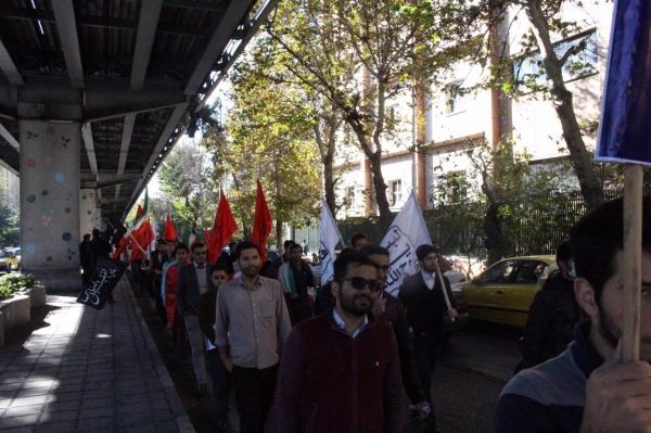 حضور پرشور دانشجویان پردیس شهید چمران در راهپیمایی ۱۳ آبان 4