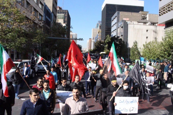 حضور پرشور دانشجویان پردیس شهید چمران در راهپیمایی ۱۳ آبان 7