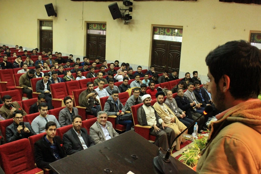 برگزاری باشکوه  مراسم روز دانشجو در پردیس شهید چمران 4