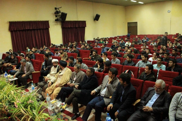 برگزاری باشکوه  مراسم روز دانشجو در پردیس شهید چمران 6