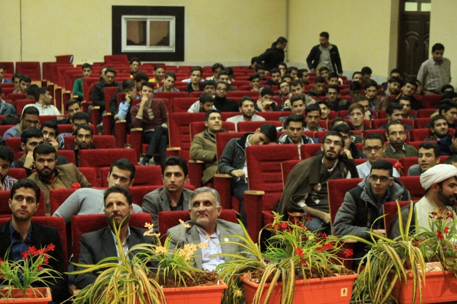 برگزاری باشکوه  مراسم روز دانشجو در پردیس شهید چمران 7