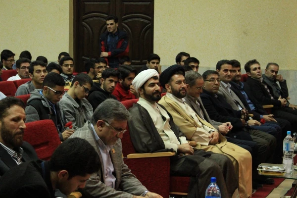 برگزاری باشکوه  مراسم روز دانشجو در پردیس شهید چمران 8