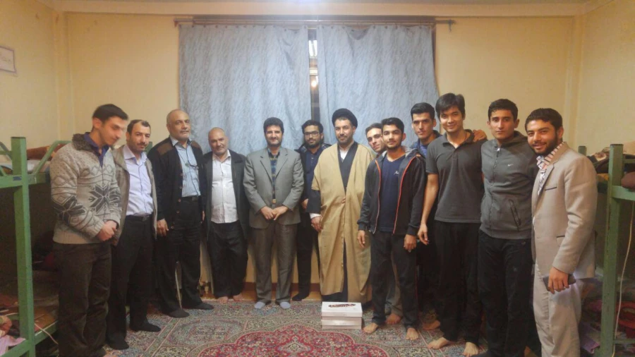 دیدار مسئولان پردیس شهید چمران با دانشجویان در هفته وحدت 3