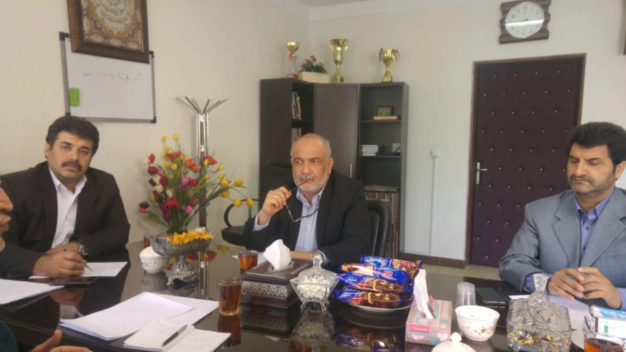 برگزاری جلسه هم اندیشی مسئولان پردیس و مدیران آموزش و پرورش منطقه 4 تهران 5