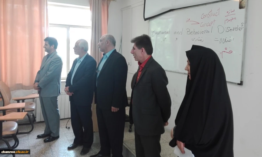 تبریک اعیاد شعبانیه و هفته آموزش و معلم به استادان و دانشجویان در کلاسهای درس 5