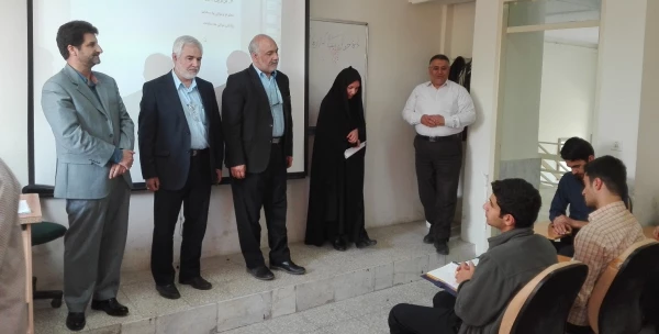 تبریک اعیاد شعبانیه و هفته آموزش و معلم به استادان و دانشجویان در کلاسهای درس 10