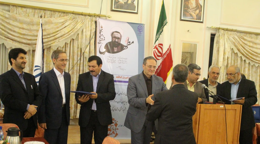 مراسم گرامیداشت هفته معلم و  آموزش در اردوگاه شهید باهنر با حضور استادان و کارکنان 5