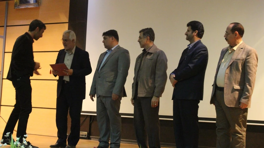 برگزاری مراسم روز معلم در پردیس شهید چمران 7