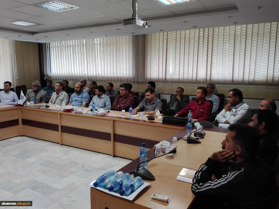 نشست صمیمی دانشجویان کارشناسی ناپیوسته و دکتر زندی 2