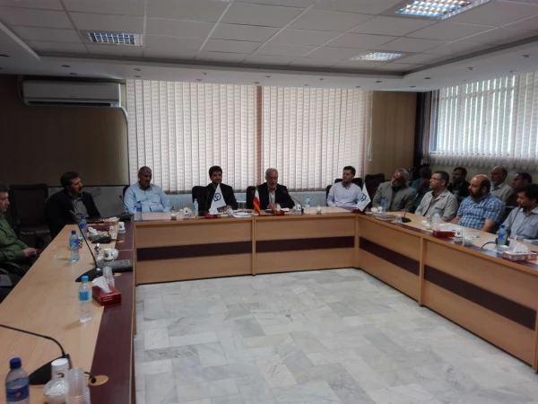 نشست صمیمی دانشجویان کارشناسی ناپیوسته و دکتر زندی 4