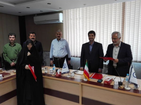 نشست صمیمی دانشجویان کارشناسی ناپیوسته و دکتر زندی 6