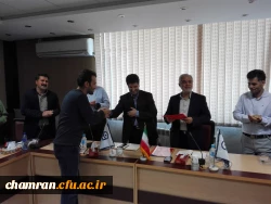 نشست صمیمی دانشجویان کارشناسی ناپیوسته و دکتر زندی 8