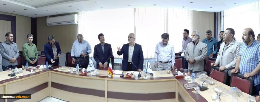 نشست صمیمی دانشجویان کارشناسی ناپیوسته و دکتر زندی 10