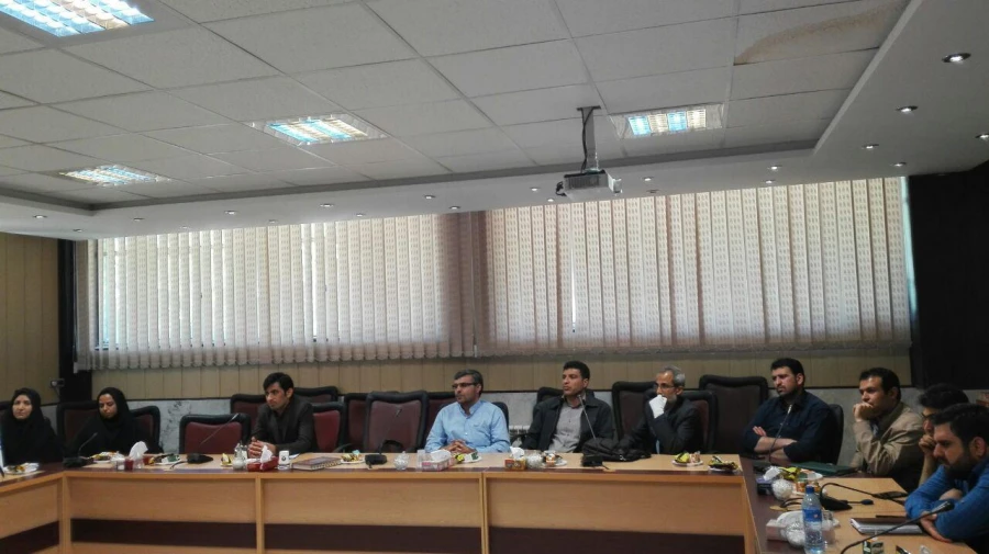 به مناسبت بزرگداشت هفته آموزش و اعیاد شعبانیه، جلسه پرسش و پاسخ با حضور جناب آقای دکتر زندی و معاونین محترم پردیس 5