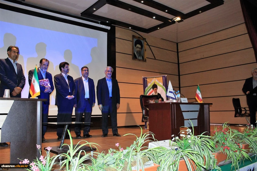 برگزاری مناظره انتخاباتی در پردیس شهید چمران 4