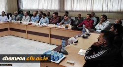 نشست صمیمی دانشجویان کارشناسی ناپیوسته و دکتر زندی 10