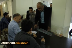 حضور پرشور و گسترده استادان، همکاران و دانشجویان پردیس شهید چمران در انتخابات ریاست جمهوری و شوراهای شهر و روستا 4