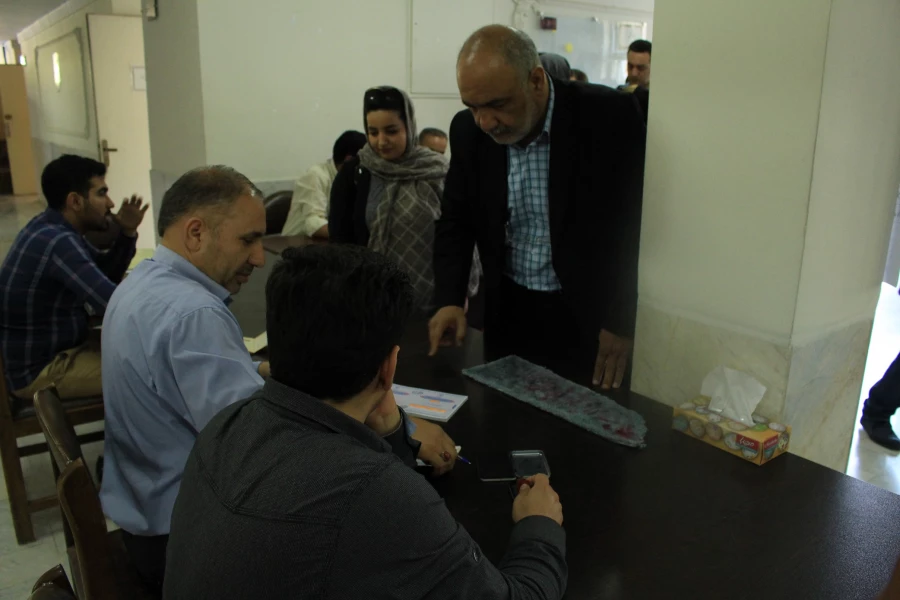 حضور پرشور و گسترده استادان، همکاران و دانشجویان پردیس شهید چمران در انتخابات ریاست جمهوری و شوراهای شهر و روستا 4