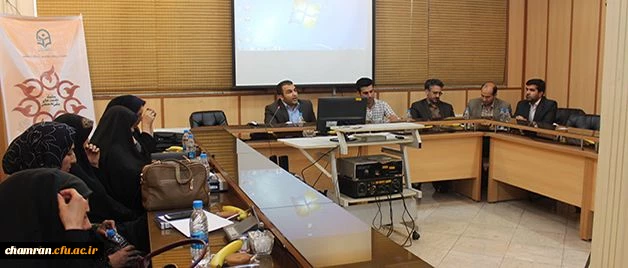 فتح خرمشهر، لحظه اوج دفاع مقدس
سوم خرداد ۱۳۶۱
«فتح خرمشهر فتح خاک نیست، فتح ارزشهای اسلامی است. خرمشهر شهر لاله های خونین است. خرمشهر را خدا آزاد کرد.»
از بیانات رهبر کبیر انقلاب اسلامی، امام خمینی (قدس سره) 2