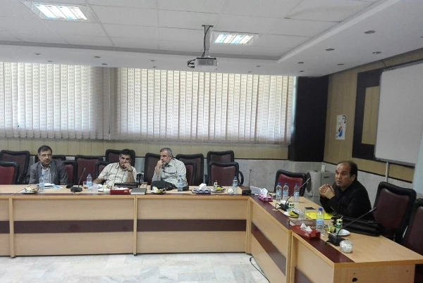 نشست مدیران گروه های آموزشی و مسئولان آموزش پردیس شهید چمران و مراکز تابعه 4