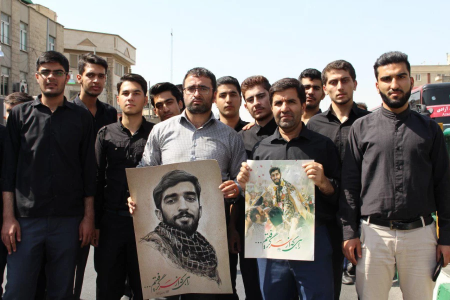 حضور پرشور دانشجویان پردیس شهید چمران در مراسم تشییع پیکر شهید حججی 3