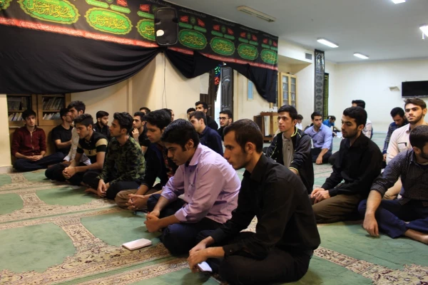 نشست صمیمی مسئولان و دانشجویان پردیس شهید چمران 5