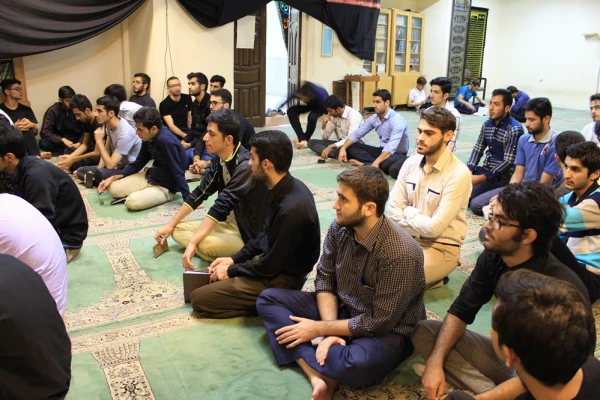 نشست صمیمی مسئولان و دانشجویان پردیس شهید چمران 6