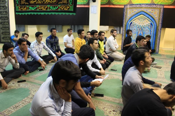 نشست صمیمی مسئولان و دانشجویان پردیس شهید چمران 7