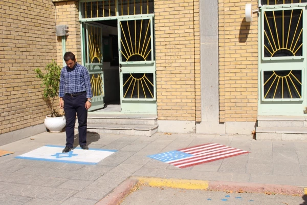 تجمع اعتراض آمیز دانشجویان پردیس شهید چمران در پاسخ به سخنان سخیف رییس جمهور آمریکا 5