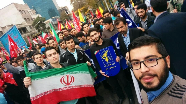 حضور پرشور دانشجویان پردیس شهید چمران در راهپیمایی یوم الله 13 آبان 5