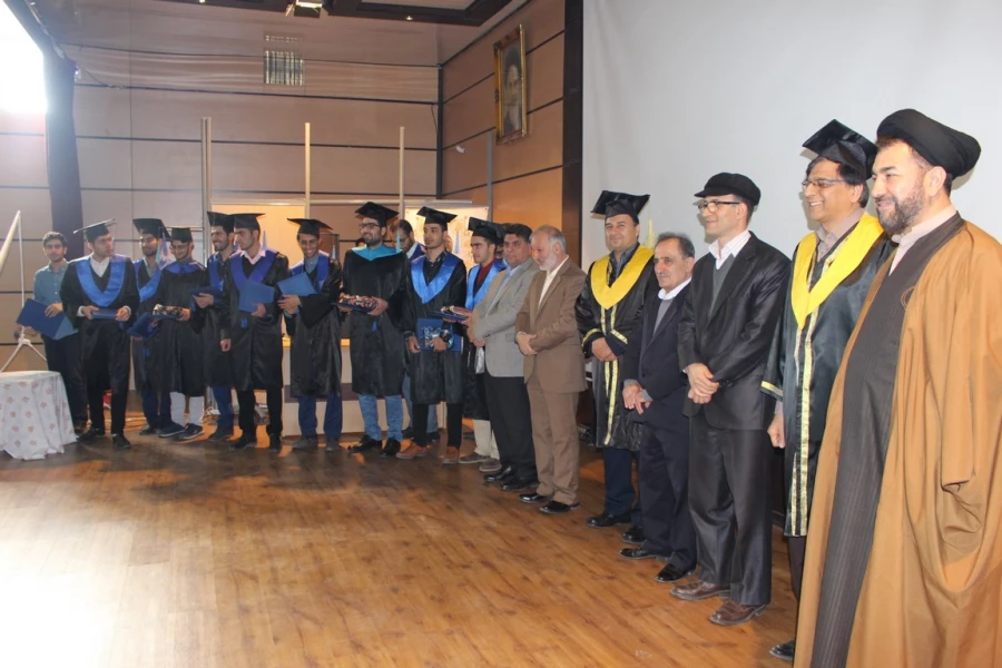 دکتر خنیفر در مراسم دانش آموختگی دانشجو معلمان پردیس شهید چمران مطرح کرد:  معلمان تربیت بدنی، سفیران سلامت در جامعه هستند 6