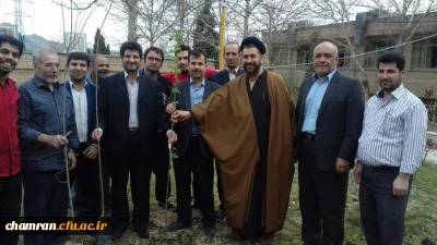 کاشت نهال به مناسبت روز درختکاری در پردیس شهید چمران