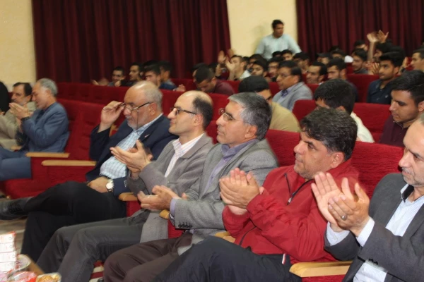 مراسم جشن نیمه شعبان و گرامیداشت مقام معلم در پردیس شهید چمران برگزار شد 3