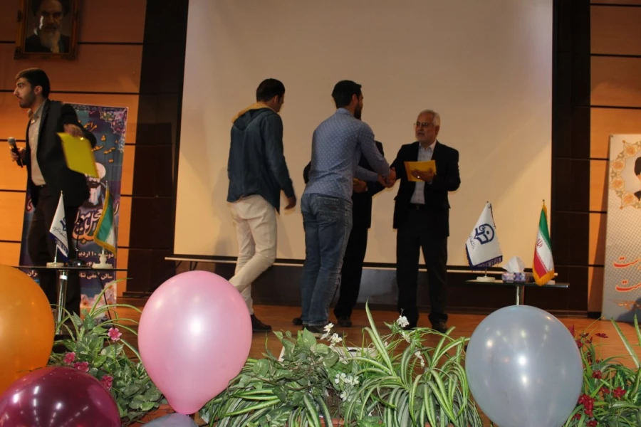 مراسم جشن نیمه شعبان و گرامیداشت مقام معلم در پردیس شهید چمران برگزار شد 7