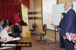 تبریک هفته معلم با اهدای شاخه گل و تقدیر از اساتید 7