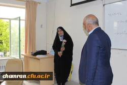 تبریک هفته معلم با اهدای شاخه گل و تقدیر از اساتید 9