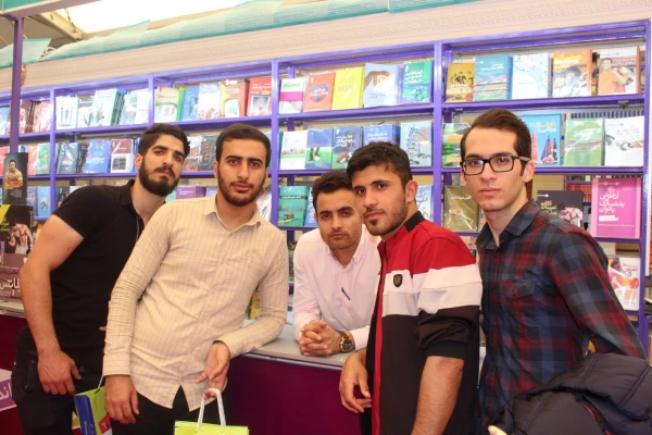 بازدید دانشجویان پردیس شهید چمران از نمایشگاه کتاب تهران 4