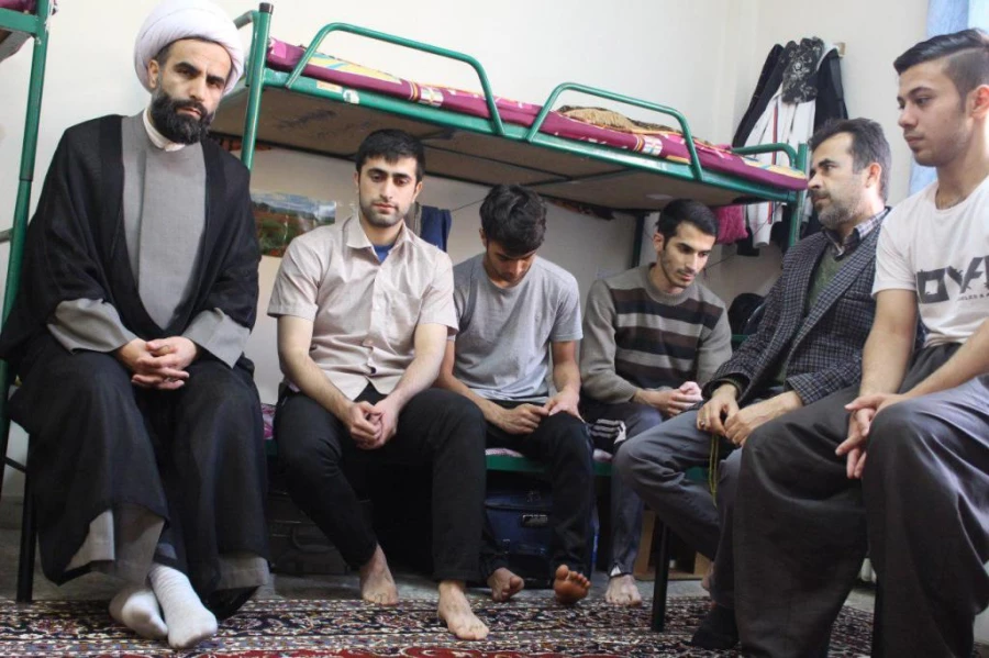 دیدار صمیمی با دانشجویان اهل سنت به مناسبت هفته وحدت 2