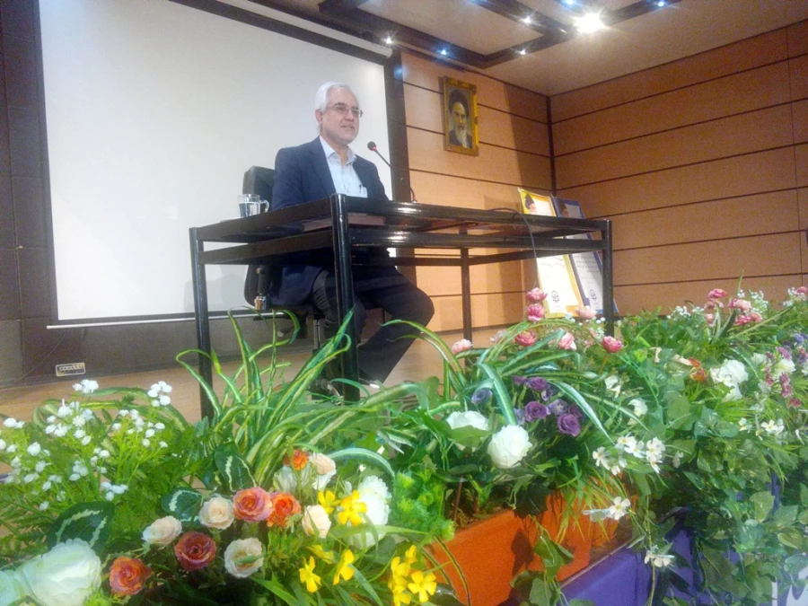 مراسم استقبال از دانشجویان تکمیل ظرفیت و نیمه متمرکز ورودی بهمن ۹۷ 4