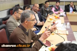 حضور معاون دفتر نهاد مقام معظم رهبری در بین کارکنان پردیس شهید چمران و بازدید از قسمت های مختلف پردیس و نیز اقامه نماز ظهر و عصردر نمازخانه پردیس 4