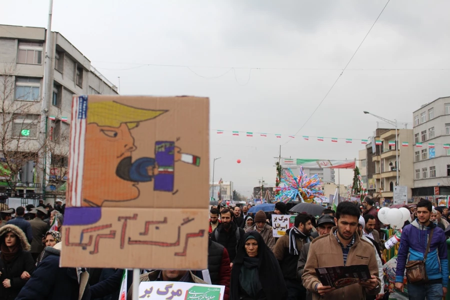 حضور دانشجومعلمان و همکاران و استادان پردیس شهید چمران در راهپیمایی چهلمین سالگرد پیروزی انقلاب اسلامی  5