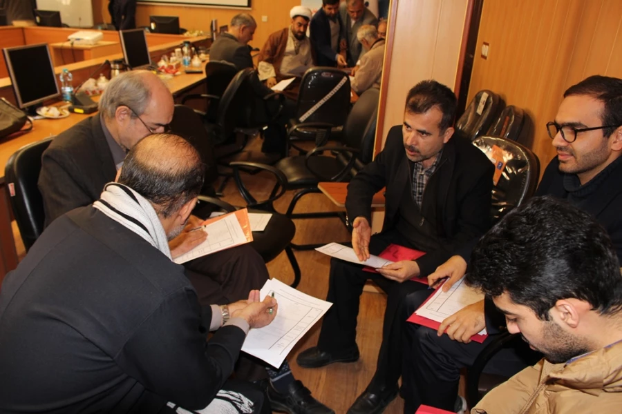 برگزاری کارگاه احصا عوامل تاثیرگذار بر تقید افزونتر دانشجومعلمان در برپایی نماز جماعت 6